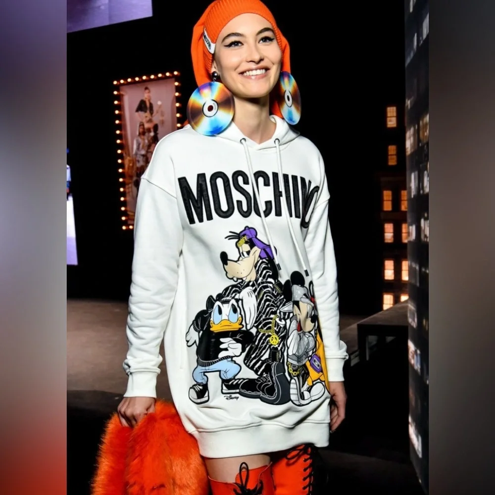 Moschino H&M Disney Collaboration Hoodie 2018 Release - Picture 4 of 17